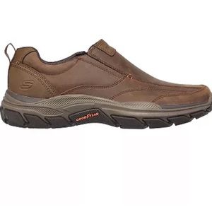 Skechers leather respected Lowry size 8.5 Men’s NWT NIB